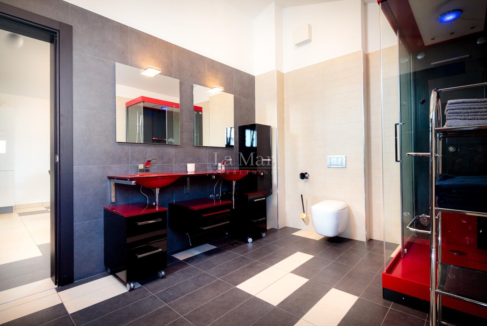 PULA- trosoban stan na prodaju- 129 m2