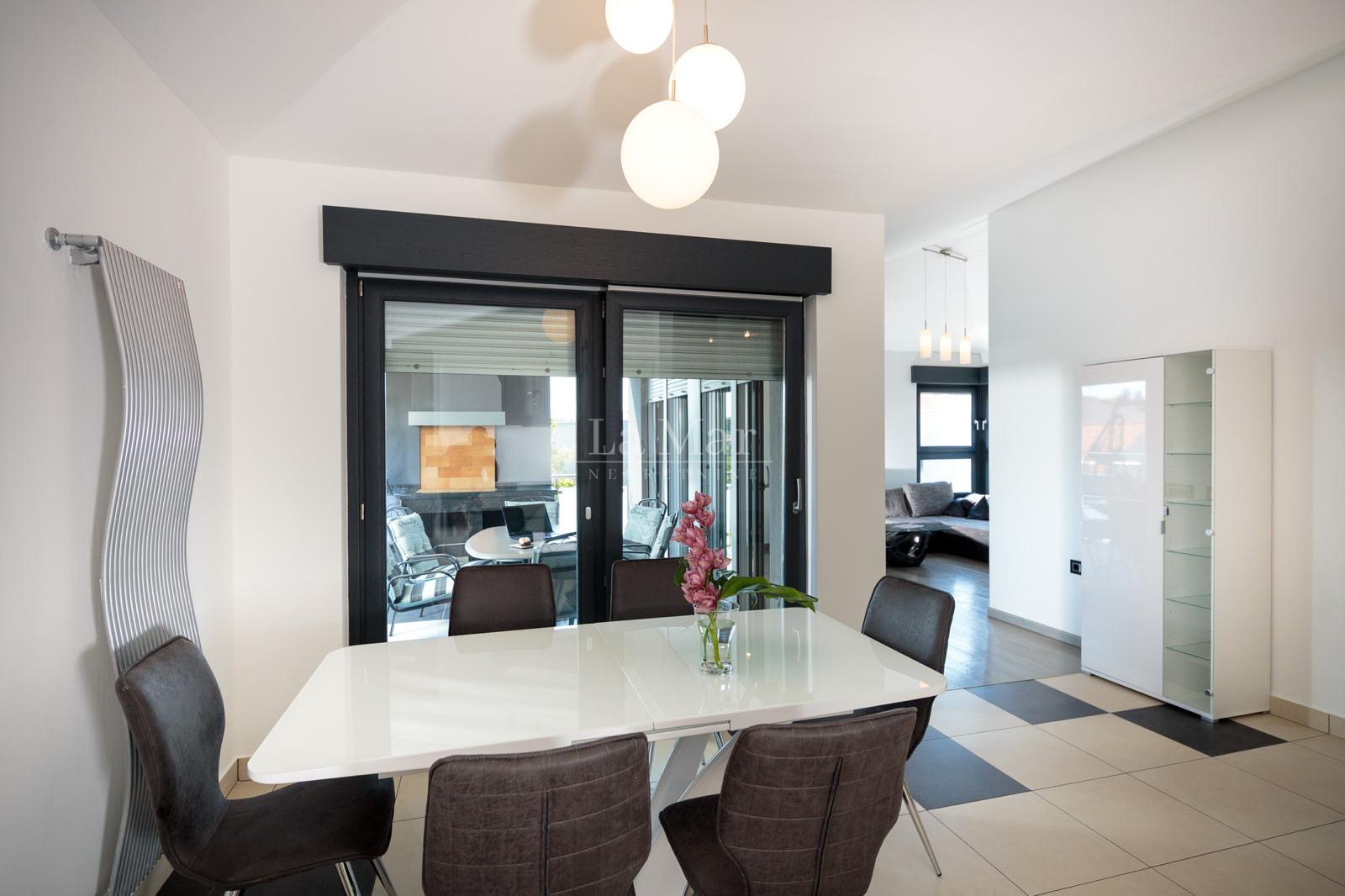 Najam- PULA - trosoban stan- 129 m2