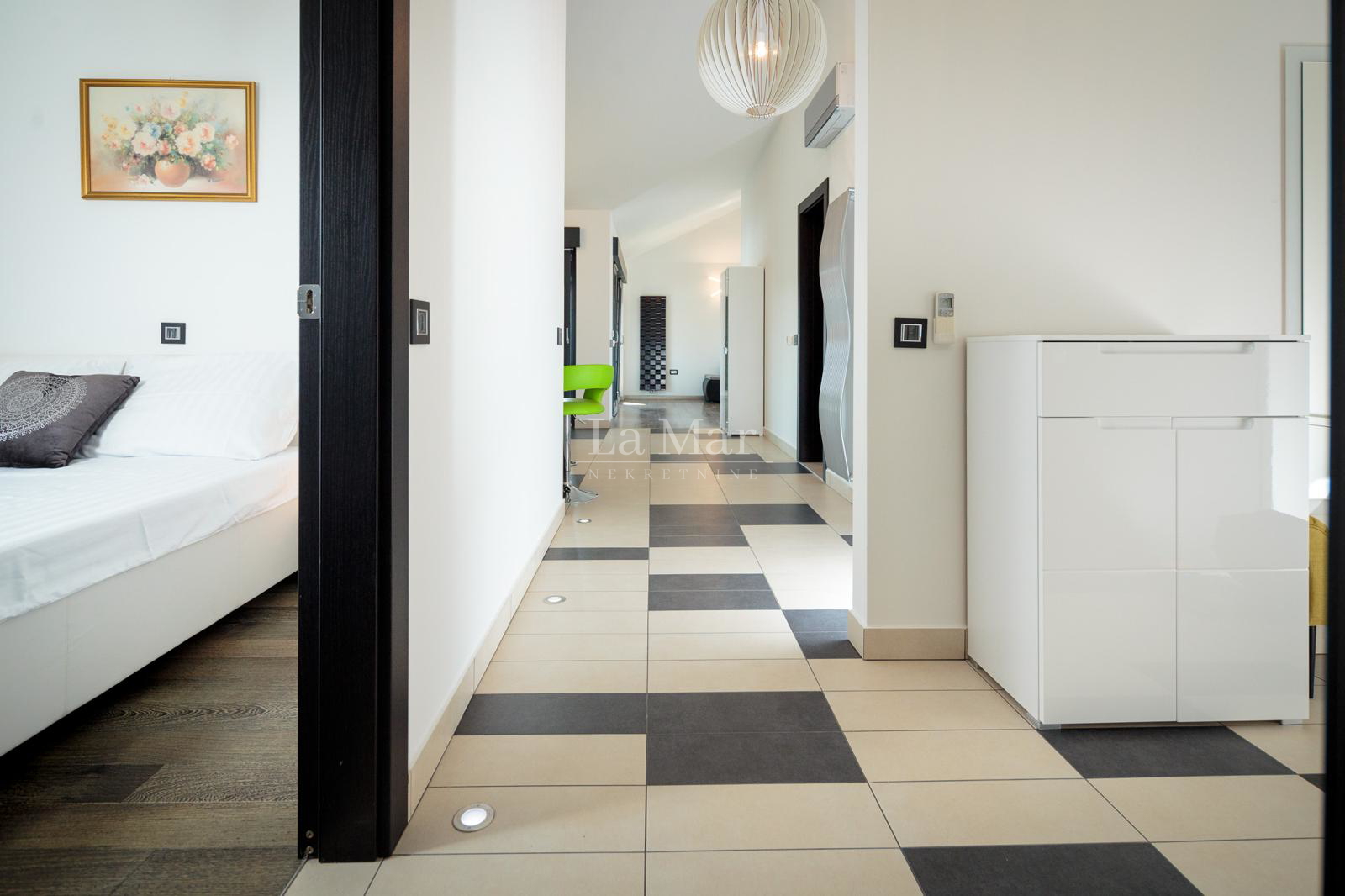 PULA- trosoban stan na prodaju- 129 m2