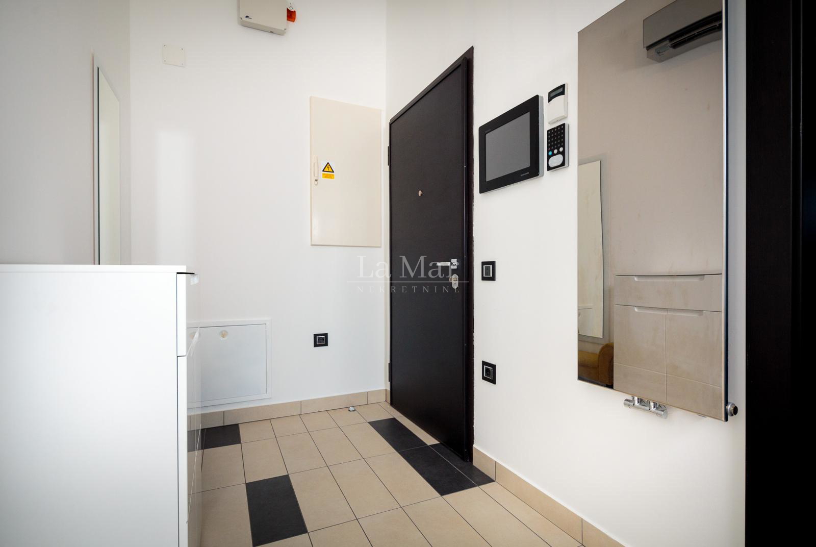 Najam- PULA - trosoban stan- 129 m2