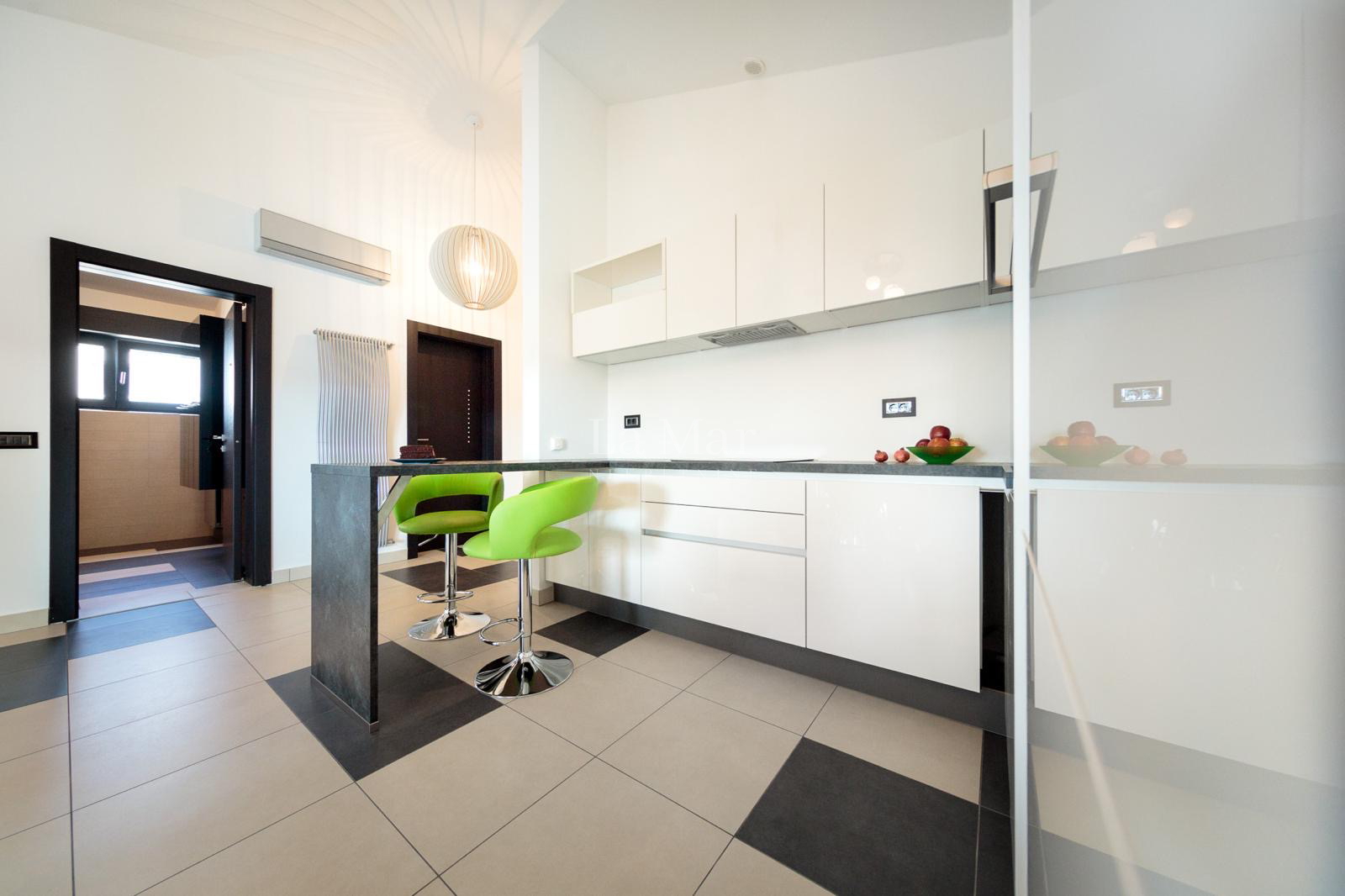 Najam- PULA - trosoban stan- 129 m2