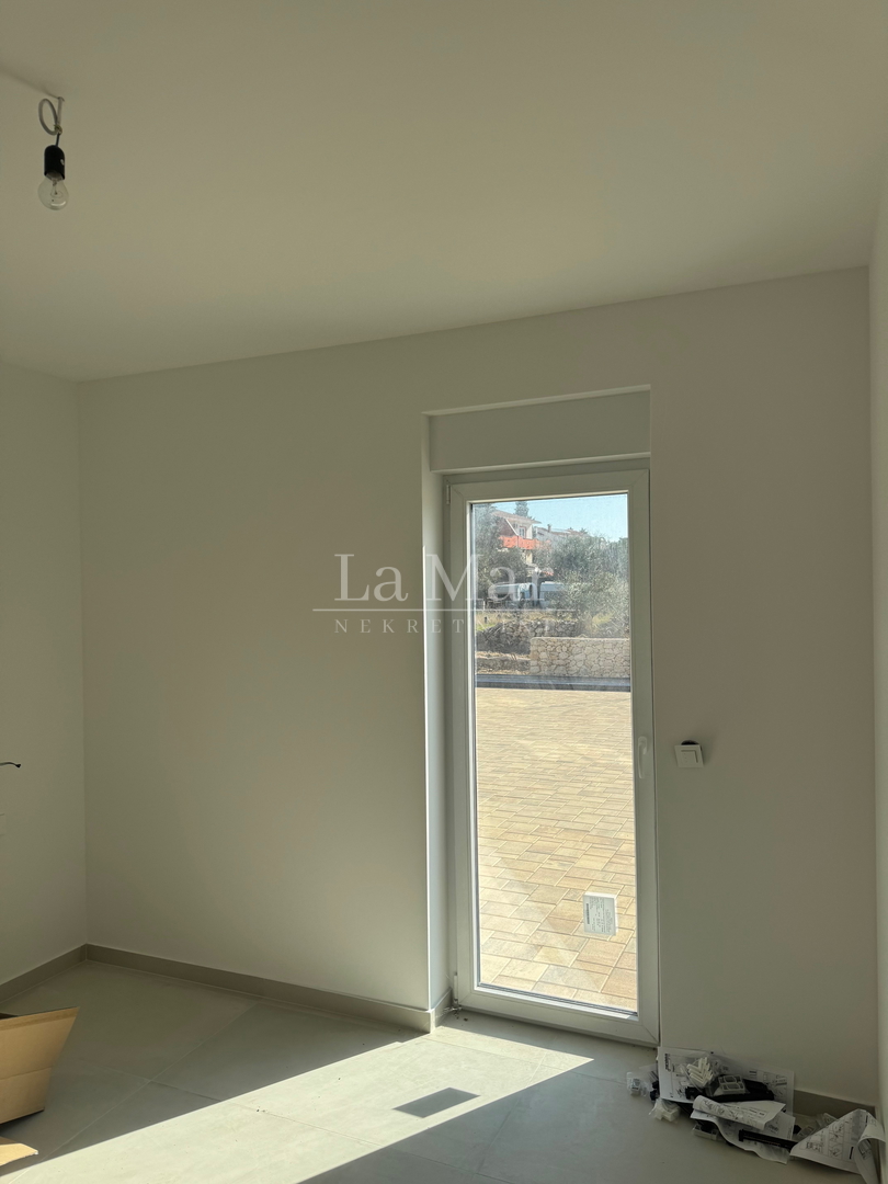 Novalja - Vrhunska novogradnja s pogledom na more - 79,33m2 - prizemlje