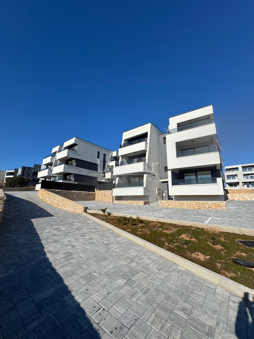 Novalja- namještena NOVOGRADNJA s pogledom na more - A2 - I. kat-  68,3 m2 - 260.000€
