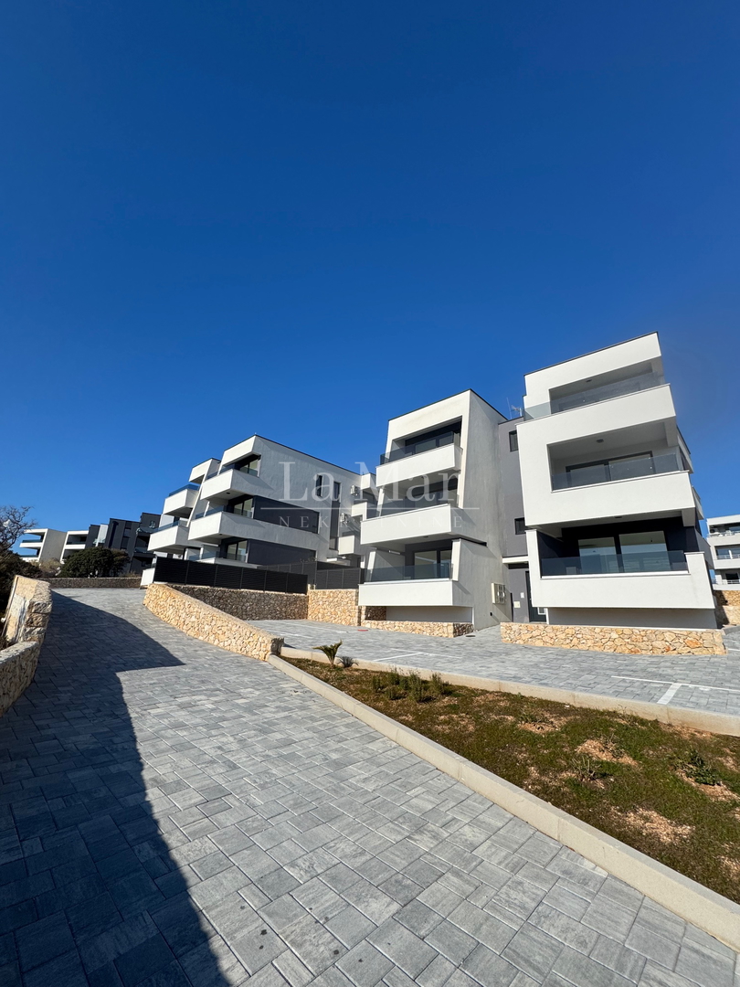 Novalja- namještena NOVOGRADNJA s pogledom na more - S1 - prizemlje  81,6 m2- 290.000€