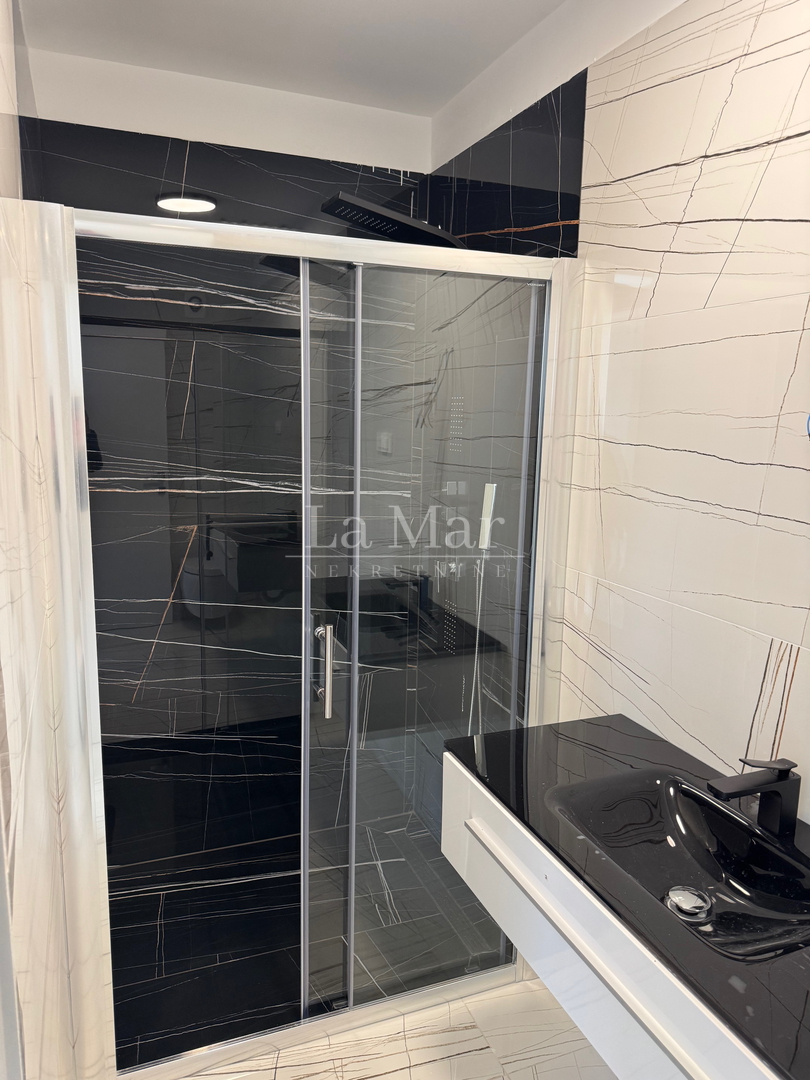 Novalja- namještena NOVOGRADNJA s pogledom na more - S1 - prizemlje  81,6 m2- 290.000€