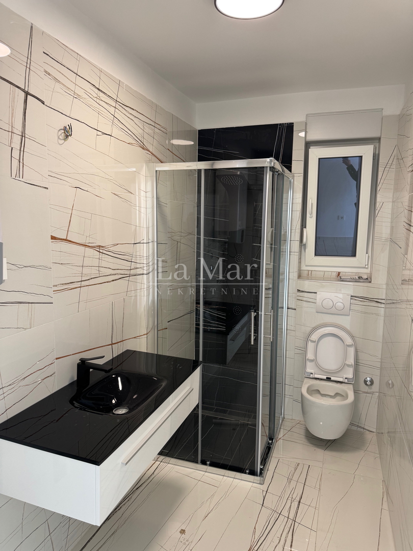 Novalja- namještena NOVOGRADNJA s pogledom na more - S1 - prizemlje  81,6 m2- 290.000€