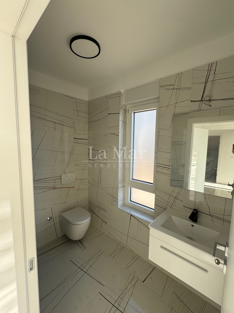 Novalja- namještena NOVOGRADNJA s pogledom na more - A1 - prizemlje  81 m2 - 295.000€