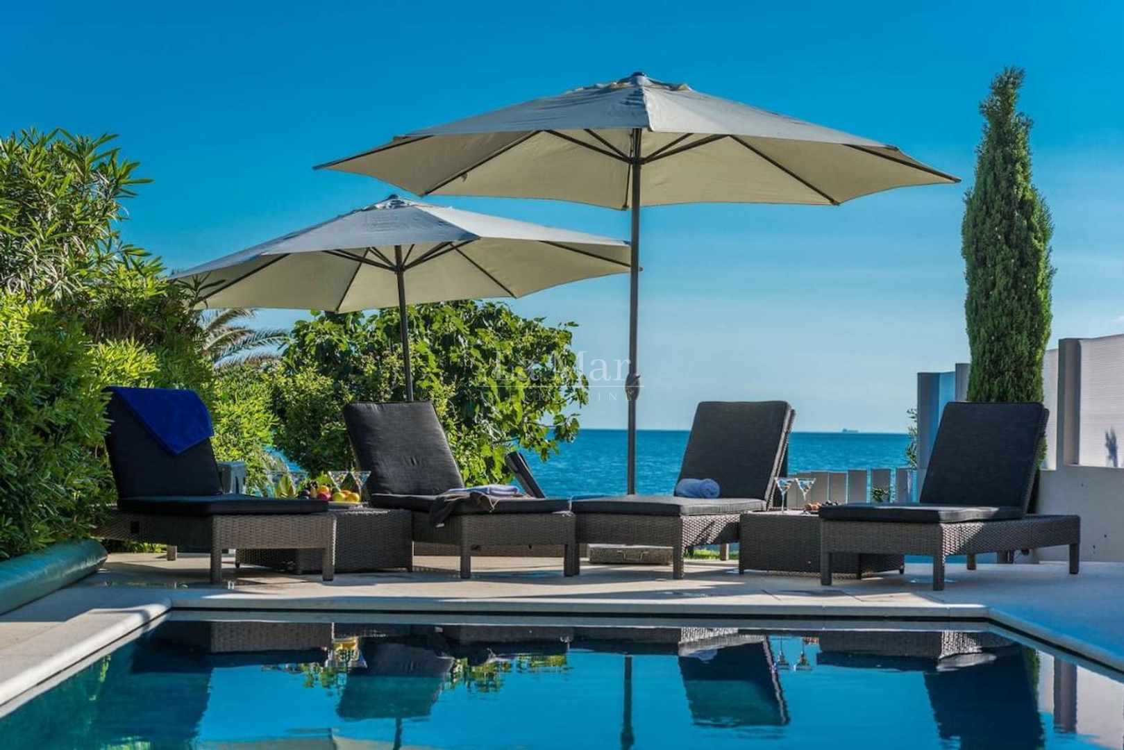 NOVALJA- Apartman PRVI RED DO MORA-  E5 - 81 m2- II. kat- REZERVIRANO