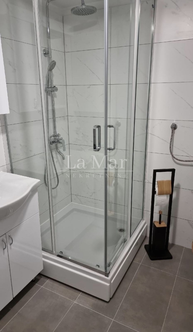 Donje svetice- dvosoban stan, 55 m2 + terasa