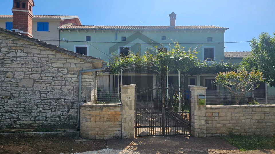 Istria, Žminj, surroundings, older House with additional facilities