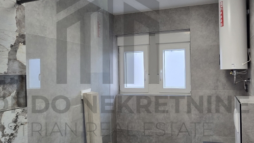 Stan Pula 30 m2&comma; 100 metara od Arene&comma; ekskluzivna lokacija&comma; adaptiran