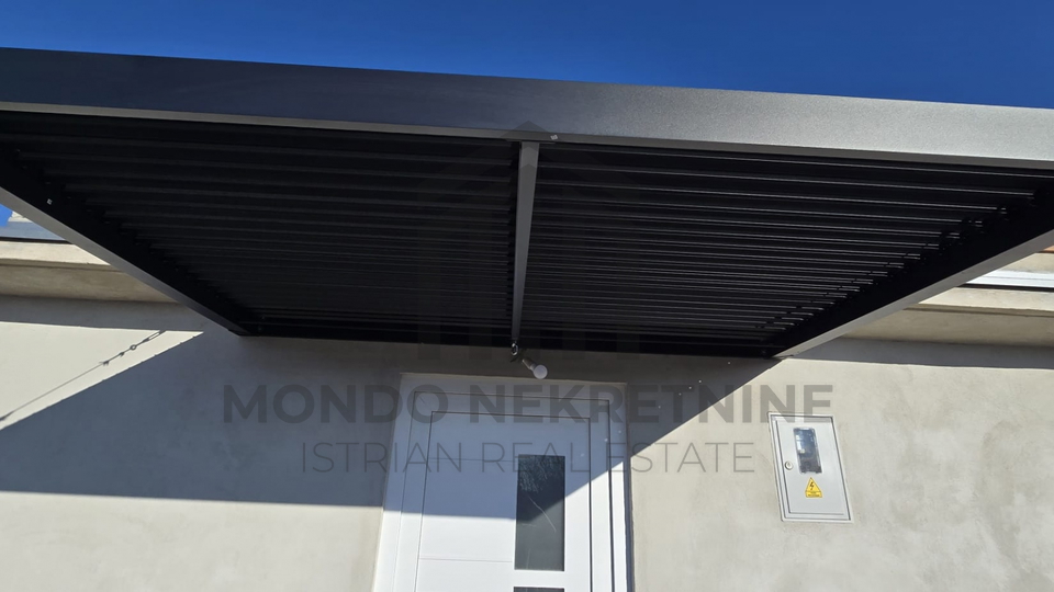 Stan Pula 30 m2&comma; 100 metara od Arene&comma; ekskluzivna lokacija&comma; adaptiran