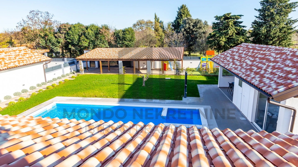 Moderna samostoje&cacute;a ku&cacute;a s bazenom i SPA zonom &ndash; &Scaron;i&scaron;an