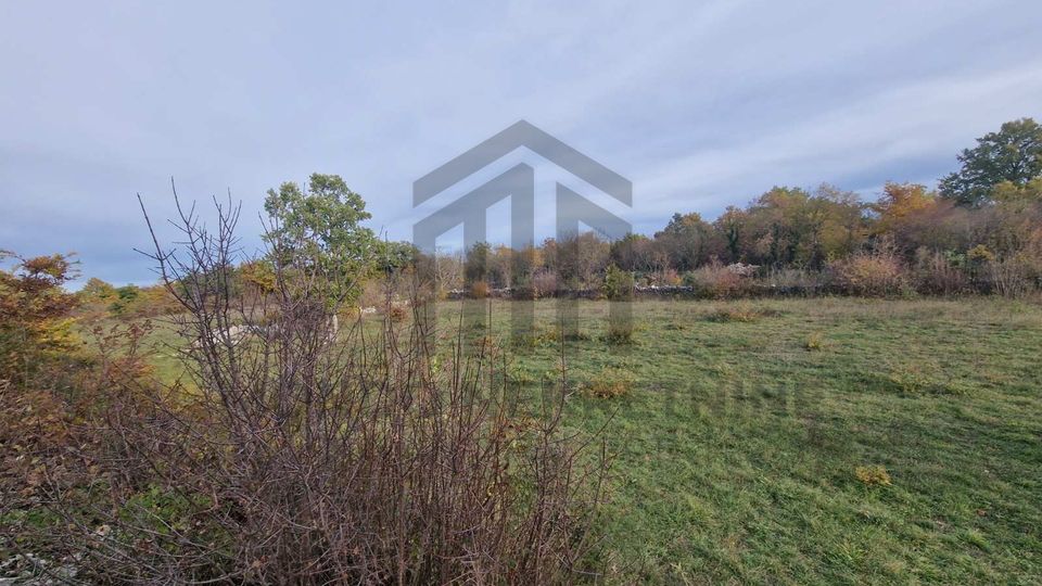 ISTRIA, LOBORIKA, BUILDING LAND 692 m2