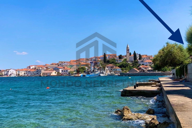 Novorenovirana kamena Kuća, Kali, Otok Ugljan, 100 metara od mora