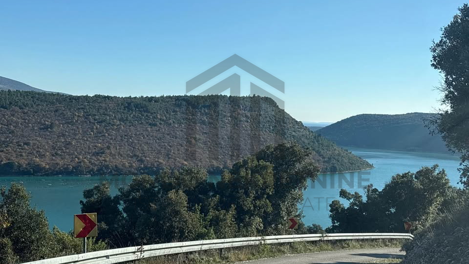 Gra&dstrok;evinsko zemlji&scaron;te - Rebi&cacute;i 1070 m2