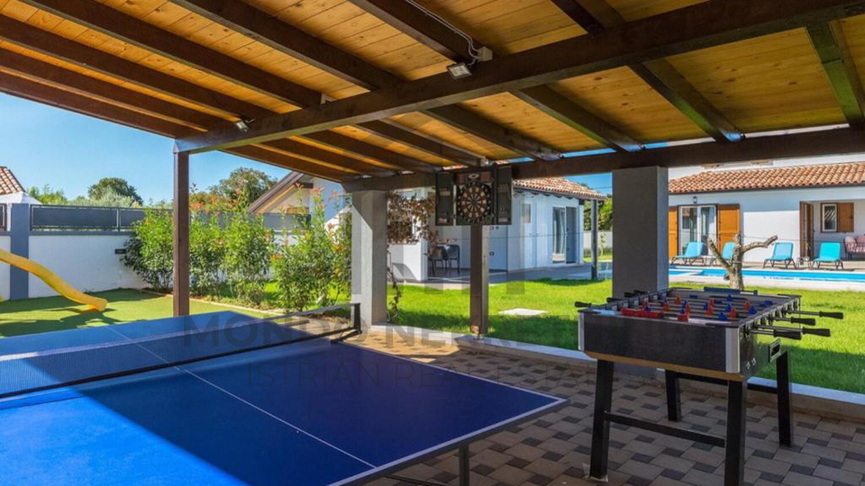 Moderna samostoje&cacute;a ku&cacute;a s bazenom i SPA zonom &ndash; &Scaron;i&scaron;an