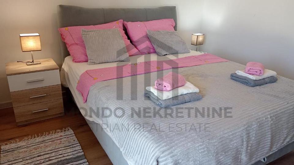 Apartmanska ku&cacute;a sa dva bazena - &Scaron;ijana okolica