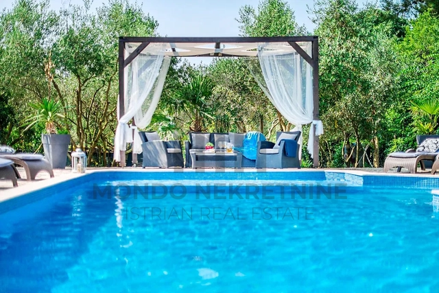 Hiša, 175 m2, Prodaja, Marčana