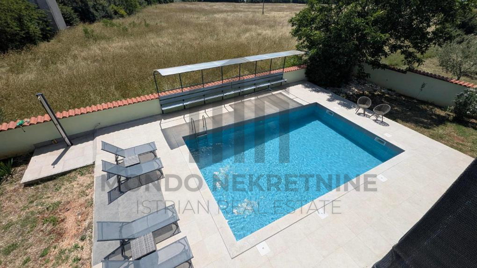 Apartmanska ku&cacute;a sa dva bazena - &Scaron;ijana okolica