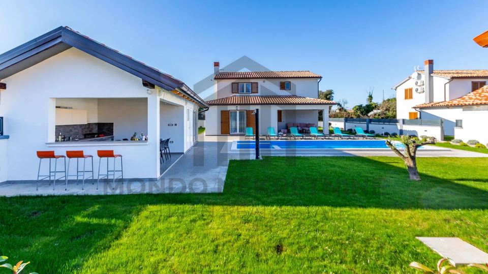 Moderna samostoje&cacute;a ku&cacute;a s bazenom i SPA zonom &ndash; &Scaron;i&scaron;an