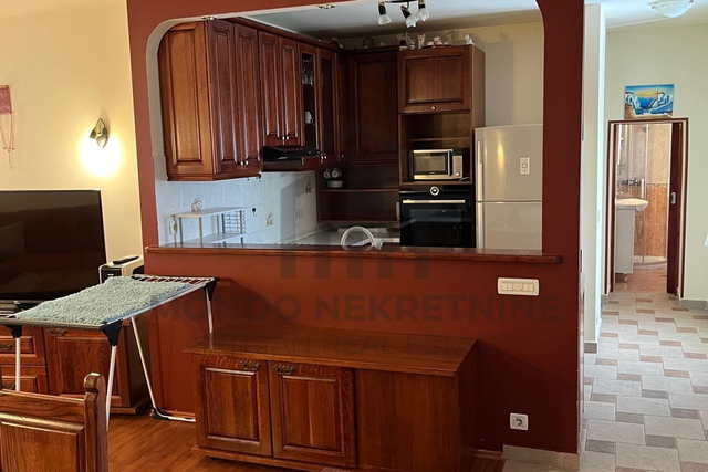 Poreč, dvosoban stan 77 m², Decumanusova ulica