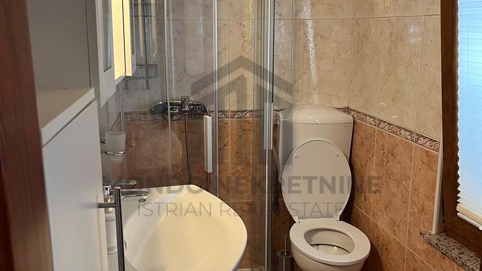 Pore&ccaron;&comma; dvosoban stan 77 m&sup2;&comma; Decumanusova ulica