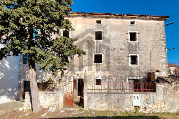 Kamena kuća - Puntera