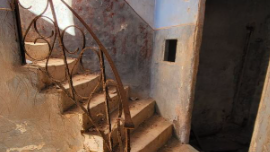 Kamena ku&cacute;a - Puntera