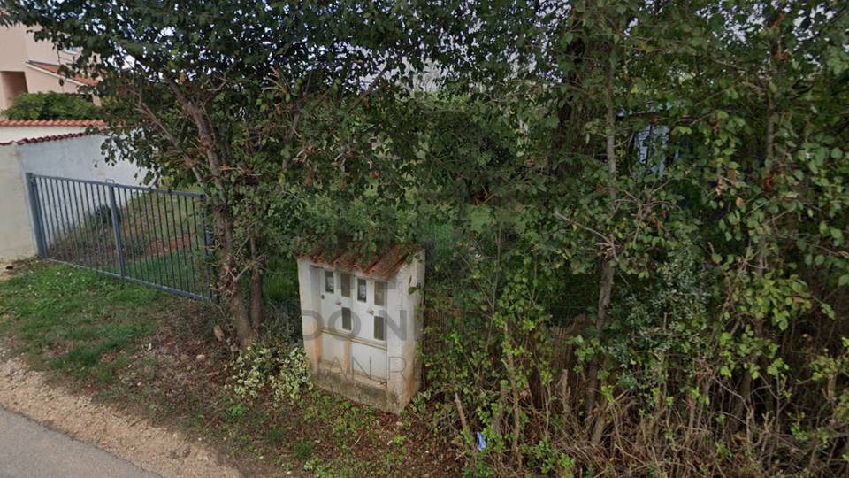 Gra&dstrok;evinsko zemlji&scaron;te 1&period;300 m&sup2; &ndash; Radeki Polje
