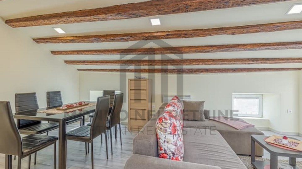 Pore&ccaron;&comma;  stan prvi red do mora&comma; pogled na more&comma; 48 m2&comma; terasa&comma; namje&scaron;ten