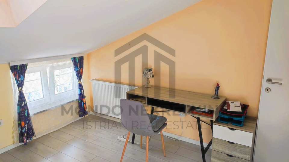 Istra&comma; Pula - trosoban stan 86m2