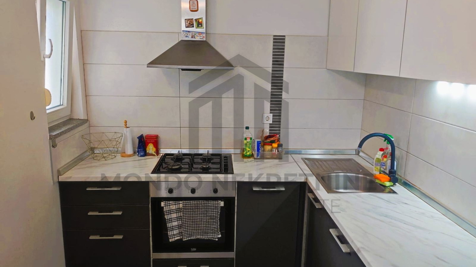 Istra&comma; Pula - trosoban stan 86m2