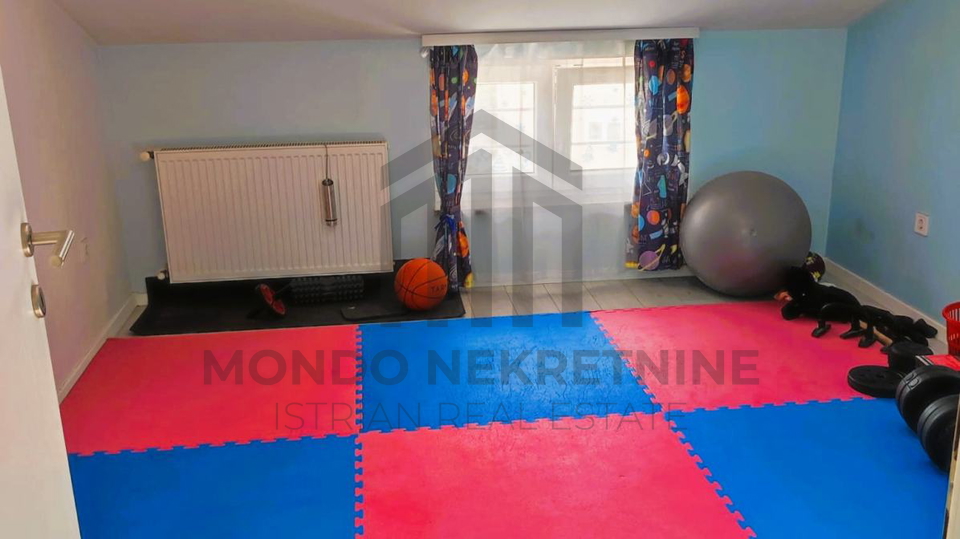 Istra&comma; Pula - trosoban stan 86m2