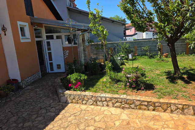 Hiša, 85 m2, Prodaja, Marčana