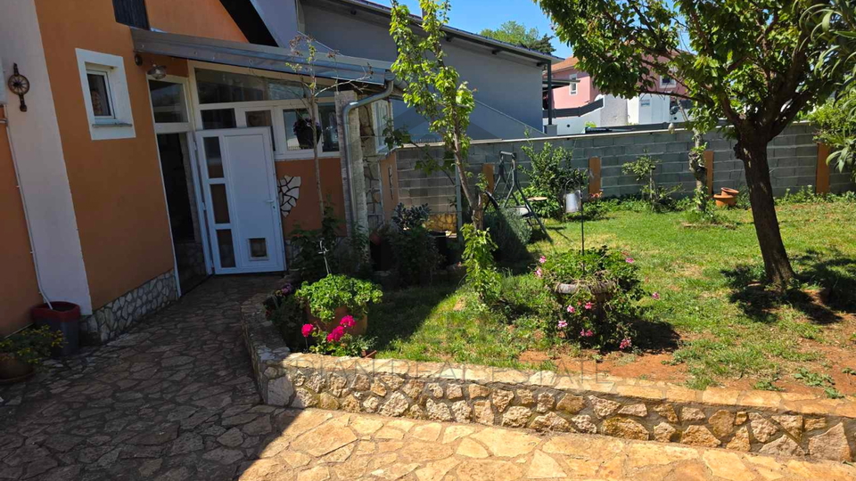 Istra, Pula, Radeki Polje , samostojeće lijepa kuća
