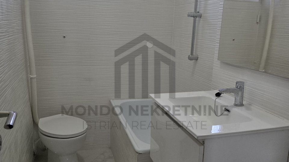 Apartment, 65 m2, For Sale, Pula