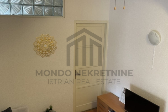 Prodaje se stan 40 m² iznad Arene – Pula
