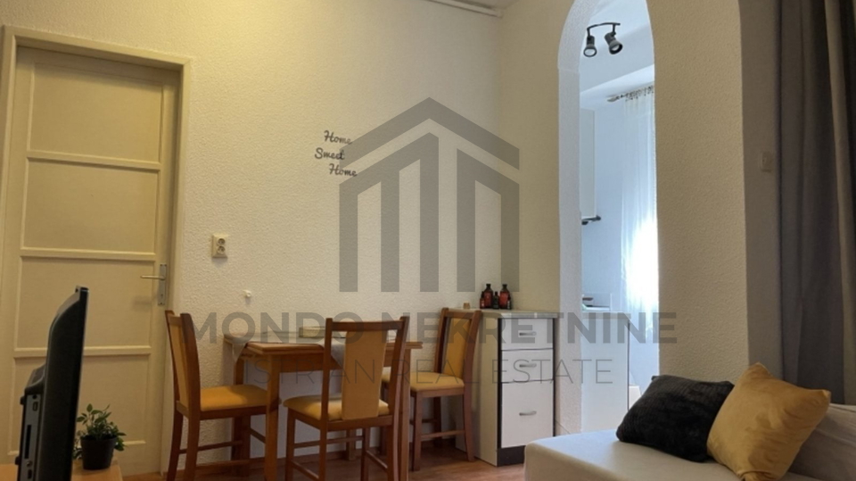 Prodaje se stan 40 m² iznad Arene – Pula