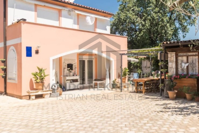 Istra, Premantura,Kuća s više stambenih jedinica