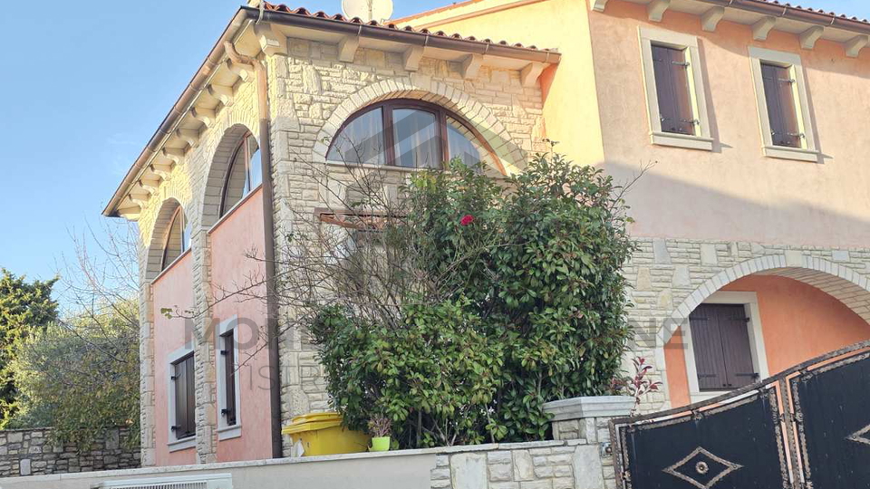 Hiša, 192 m2, Prodaja, Barban