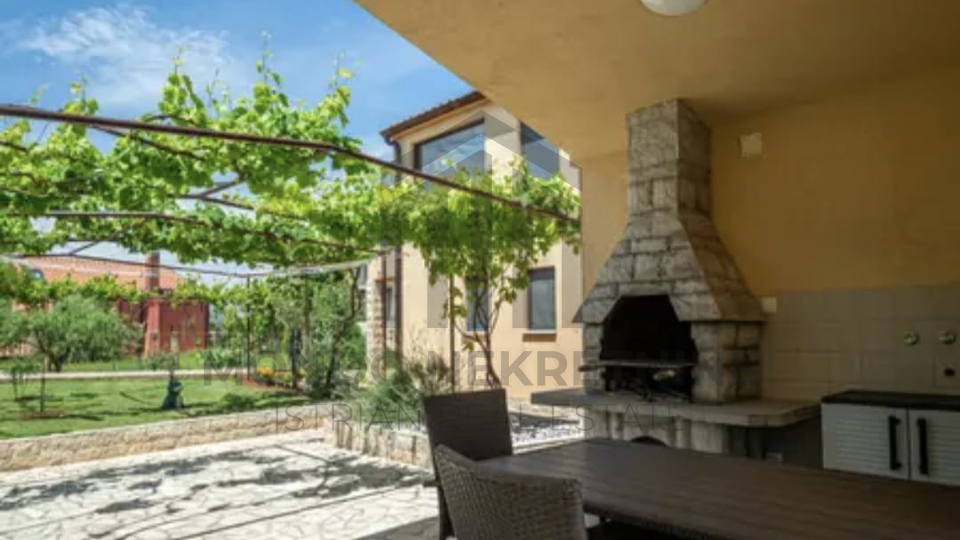 Hiša, 280 m2, Prodaja, Pula - Valdebek