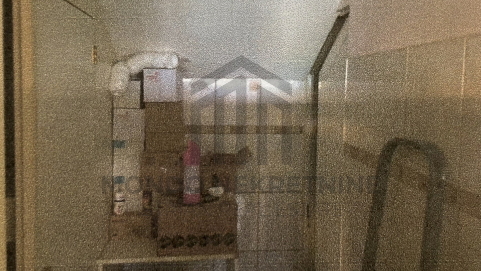 Pisarne, 95 m2, Prodaja, Pula