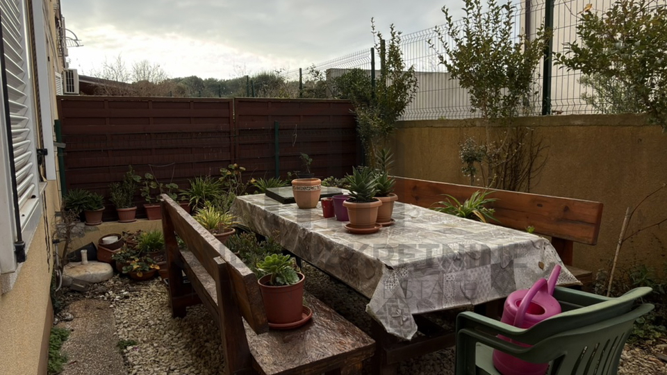 Pula&comma; Valdebek&comma;Vile Park&comma; jednosoban stan