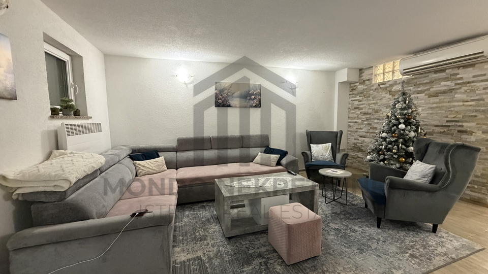 Istra&comma; Medulin - trosobni stan 76 m2 u prizemlju