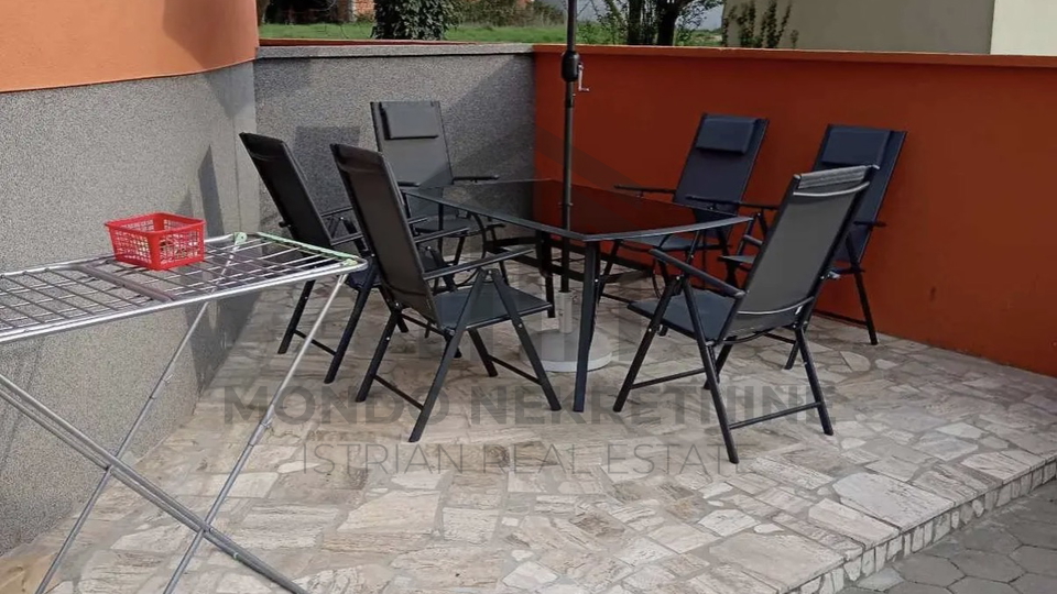 Istra&comma; Medulin - trosobni stan 76 m2 u prizemlju