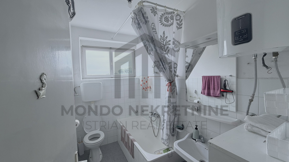 Istra&comma; Pula - trosoban stan 98 m2