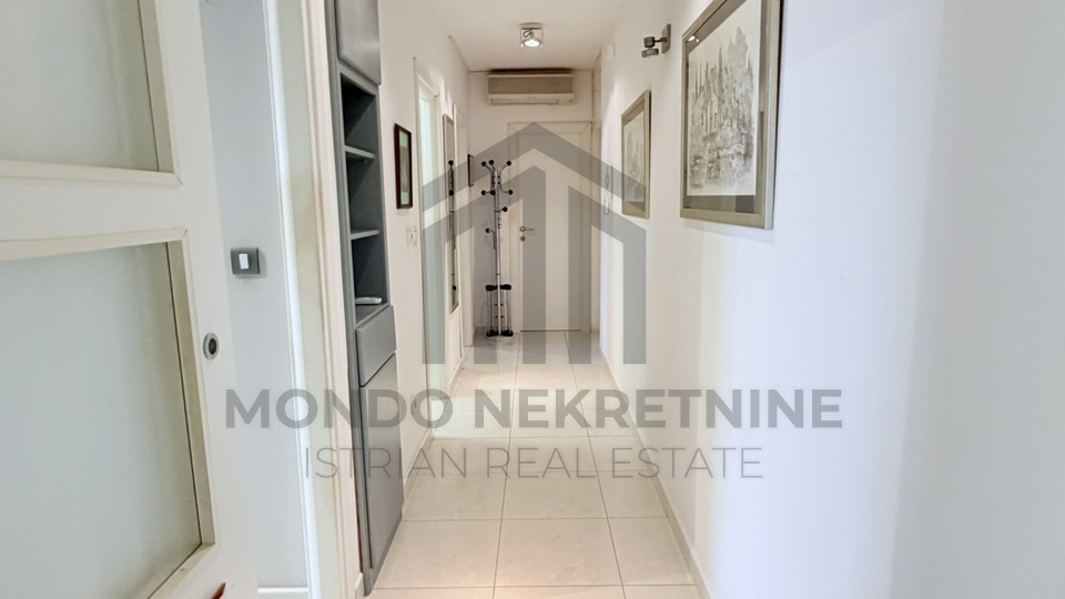 Pula&comma; Vidikovac jednosoban stan- Pogled na grad i more