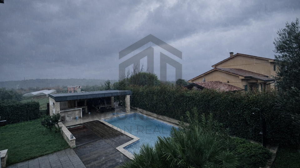 House&comma; 250 m2&comma; For Sale&comma; Pula