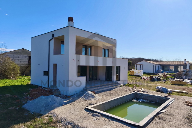 Istra, Rakalj, obiteljska kuća 254 m2 s bazenom 32 m2